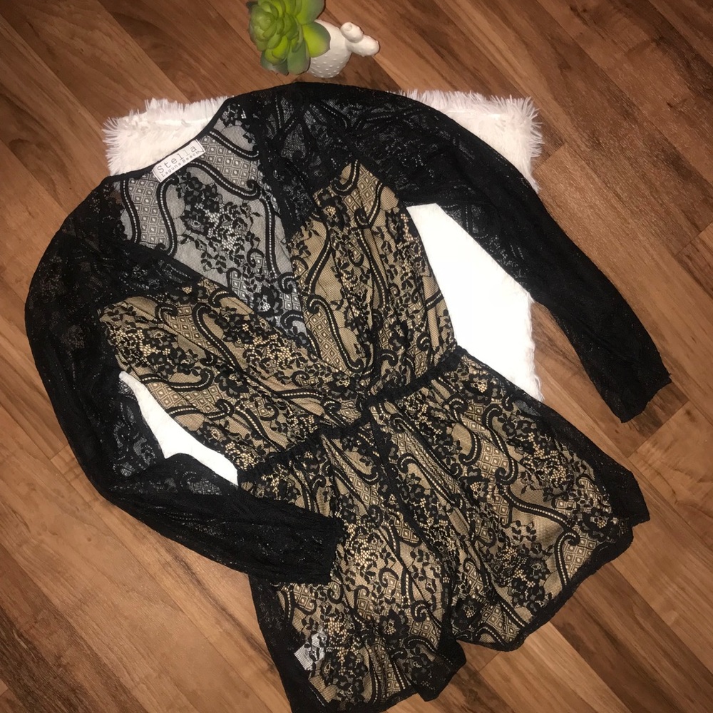 Black lace long sleeve romper